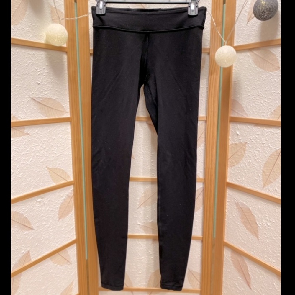 Black ivivva leggings